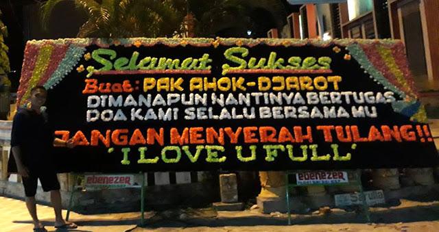 karangan bunga di tarutung