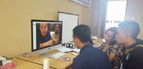 Dua siswa SMA Unggul Del Toba Samosir diuji oleh para peneliti NASA melalui teleconference