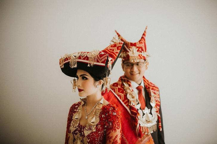 kebaya pengantin batak karo