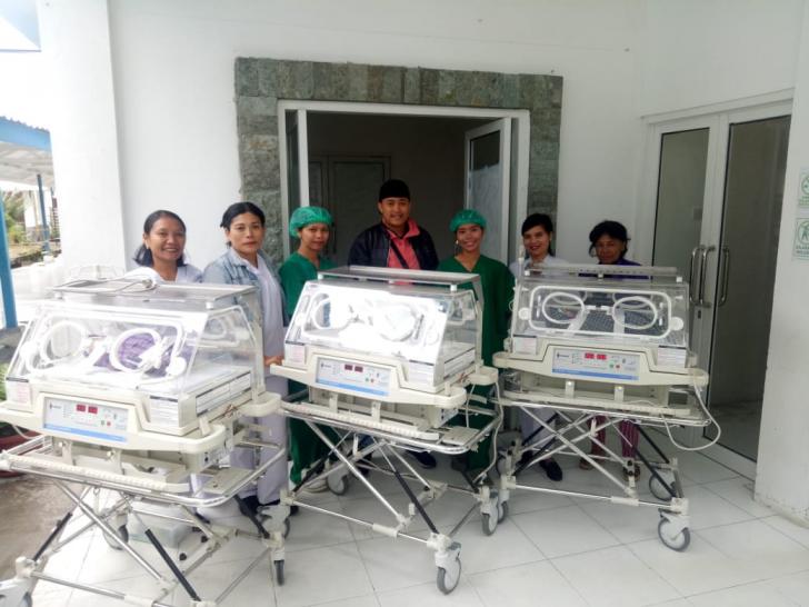 Bayi kembar tiga