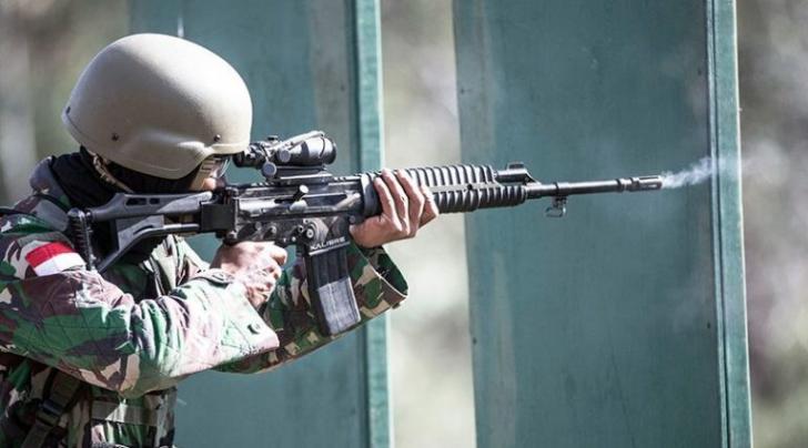 sniper tni berlombak