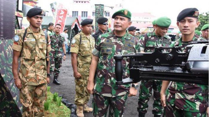 Mayjen TNI Santos Gunawan Matondang (tengah). (dok.Tribun)