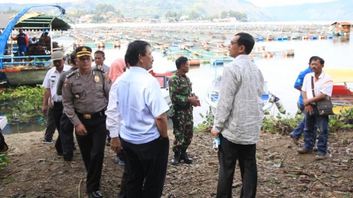 Keramba Jaring Apung dan JR Saragih