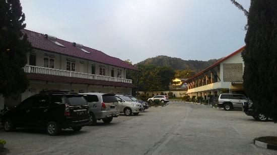 lingkungan hotel ompu herti