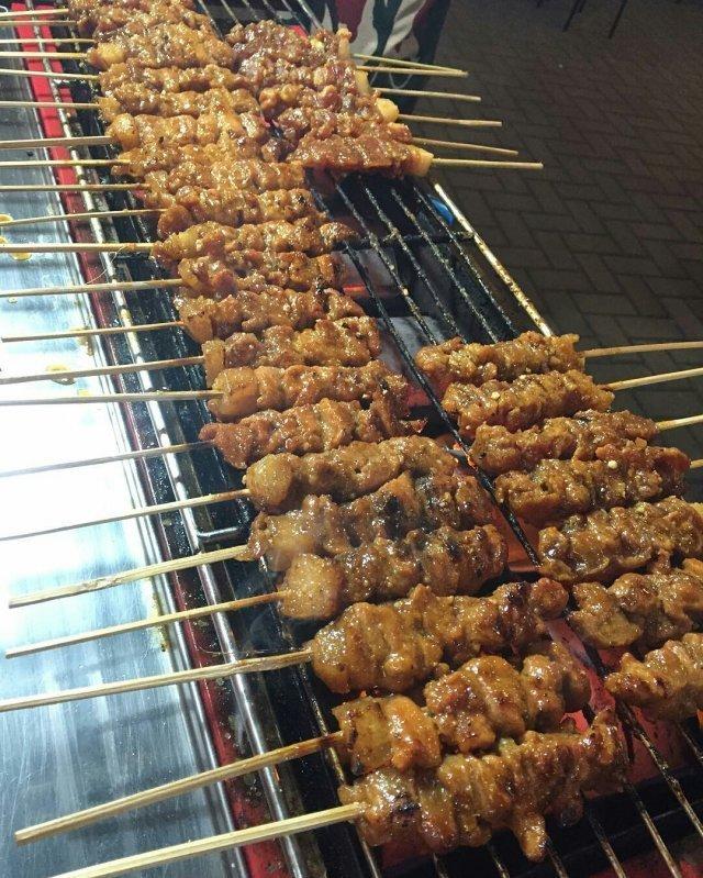 sate babi manis bandung
