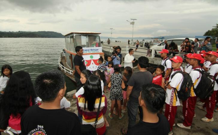 perpustakan keliling danau toba
