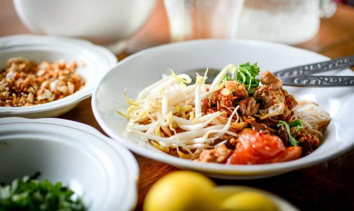 bakmi babi enak