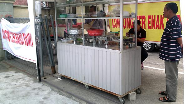 Warung lontong terenak di dunia Warung lontong medan terenak di dunia