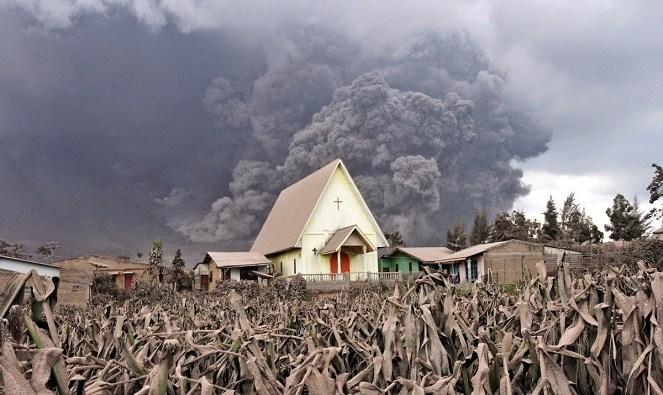 erupsi gunung berapi