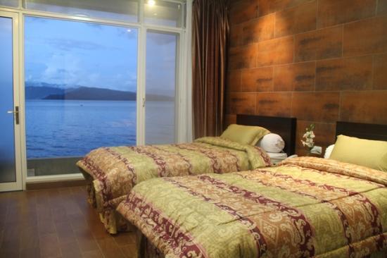 Suite room tiara hotel balige