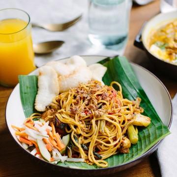 mie gomak babi