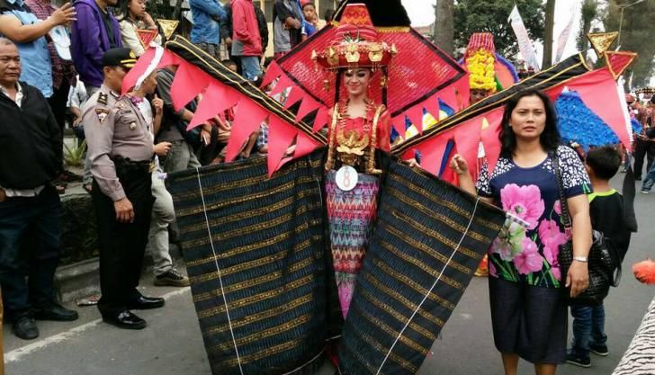 Karnaval Festival Bunga