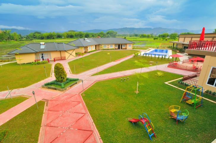 Serenauli Hotel di Laguboti Tobasamosir