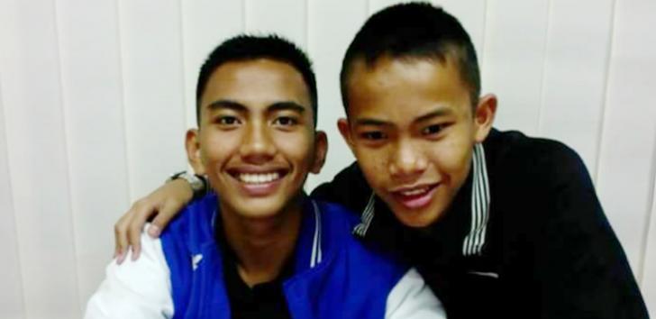 Dua siswa Unggul Del Toba Samosir Gilbert Nadapdap dan Gomos Parulian Manalu