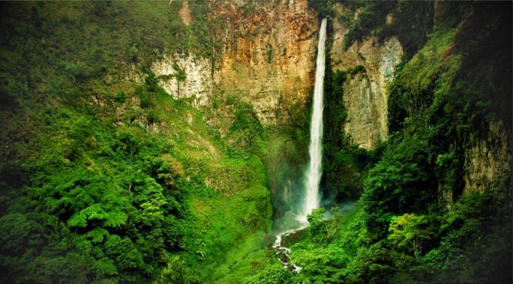 air terjun sipiso-piso