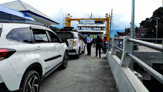 Penyeberangan Ferry Ajibata