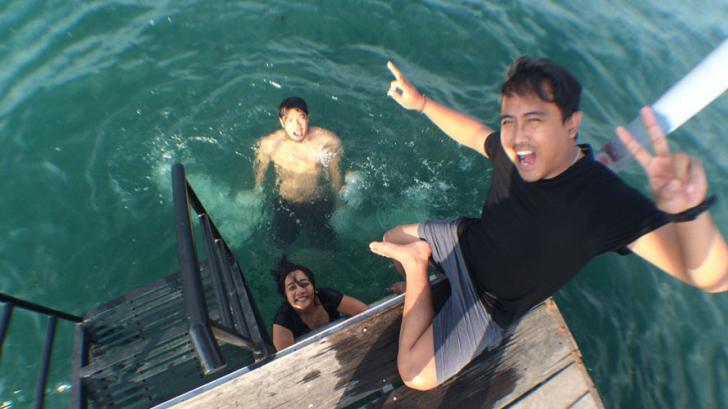 mandi di danau toba